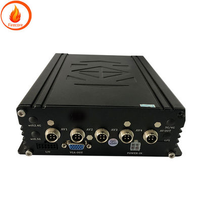 Монтируемый CAR DVR Recorder Мониторинг жесткого диска Четырехканальная система DVR